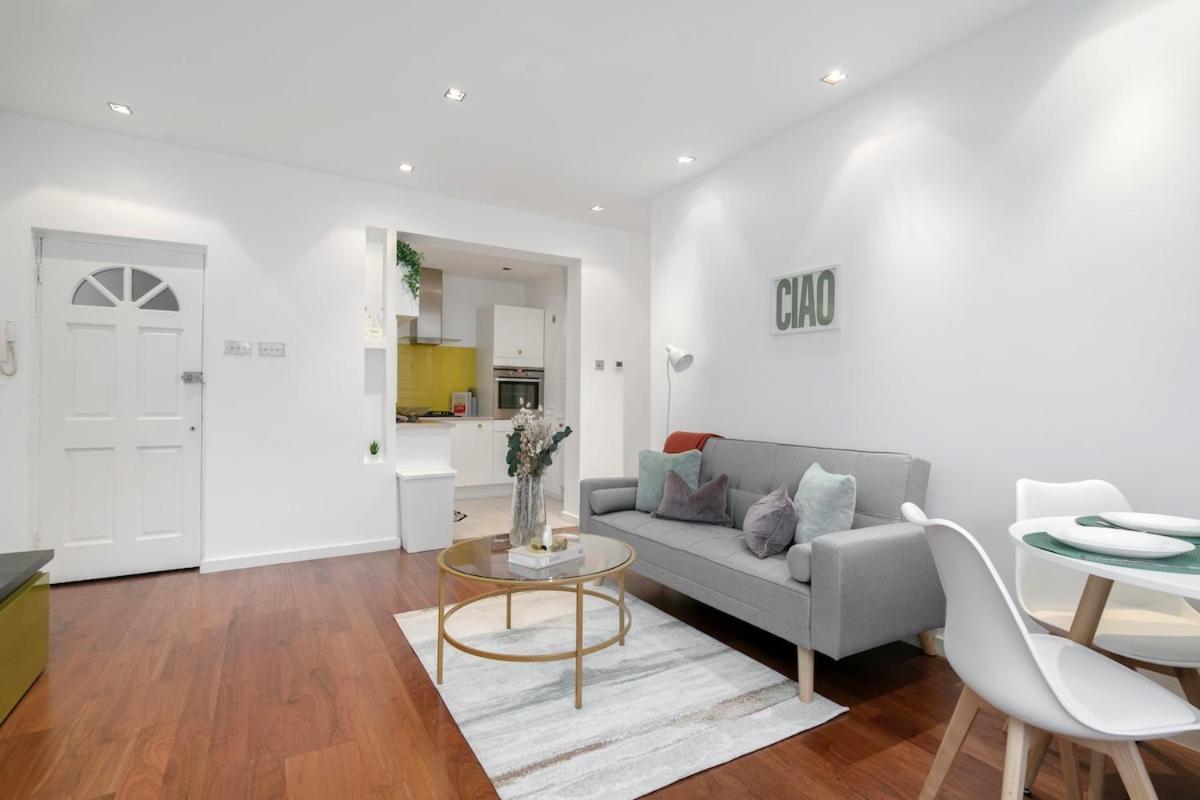 Near Highbury Islington Station With Private Garden Londra